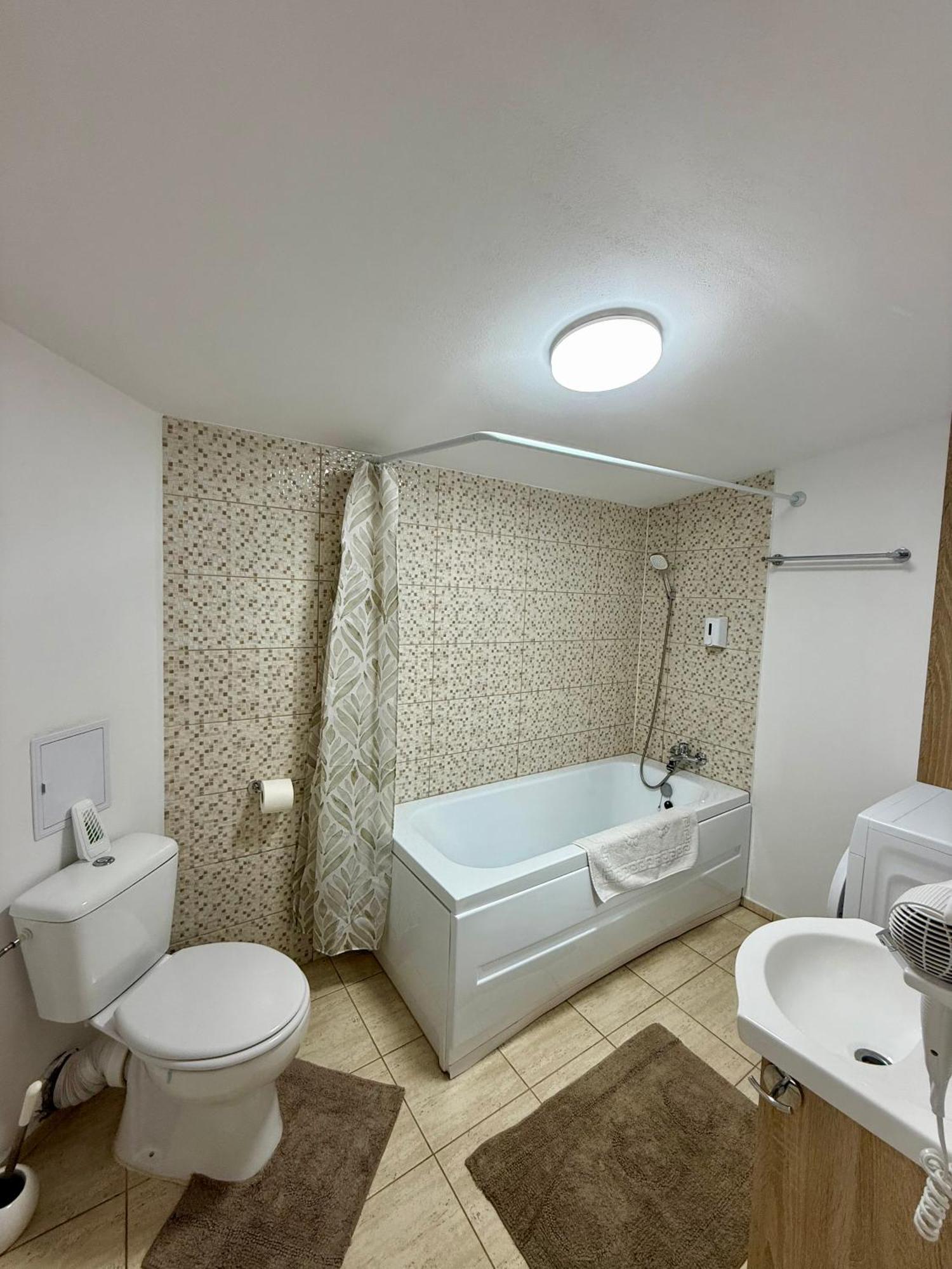 Jokai Apartments Nr7, Code Entry Sfantu Gheorghe  Exterior photo